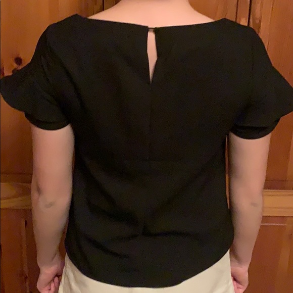 Banana Republic black short sleeve ruffle top - Picture 3 of 4